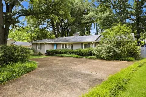 53 W Walnut Grove Cir, Memphis, TN 38117