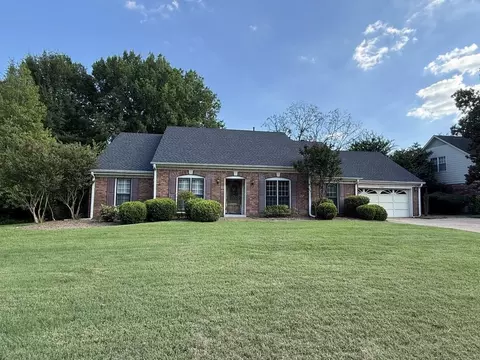 7637 Cross Village Dr, Germantown, TN 38138