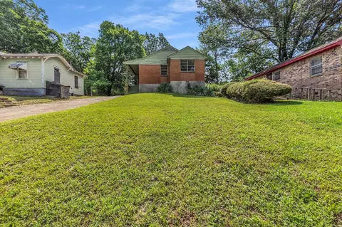 1574 Leland St, Memphis, TN 38106