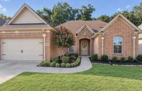195 Cherokee Cir, Oakland, TN 38060