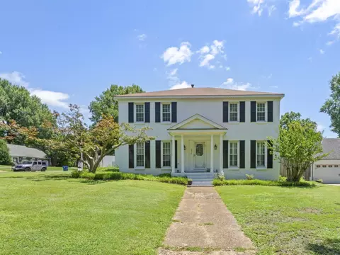 2218 Riverdale Rd, Germantown, TN 38138
