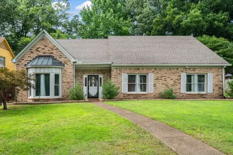 6736 Kirby Trace Cv, Memphis, TN 38119