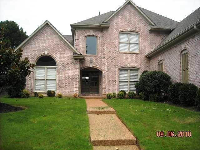 8990 River Knoll Dr, Cordova, TN 38016