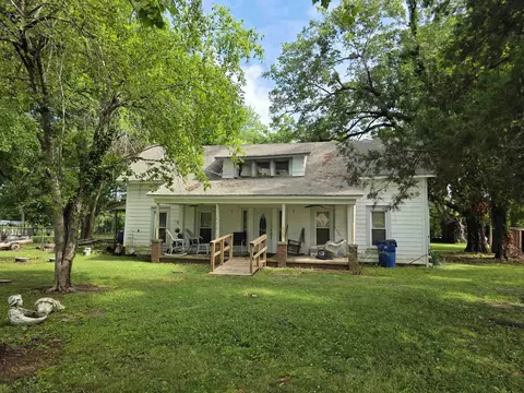 236 Willow Dr, Adamsville, TN 38310