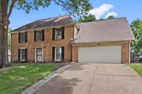 856 Wood Shadows Dr, Cordova, TN 38018