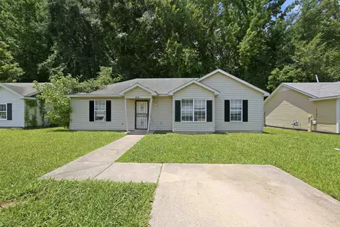 3831 Black Forrest Dr, Memphis, TN 38128