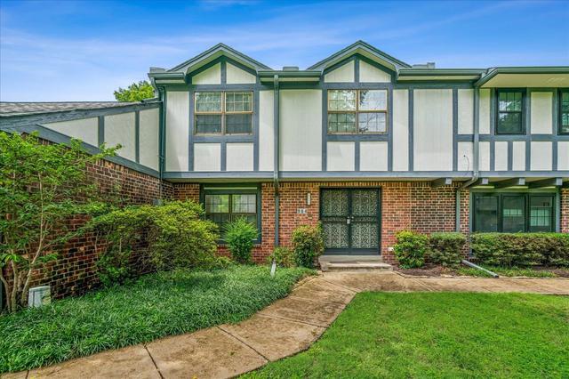 964 Rustling Oaks Cir, Memphis, TN 38117
