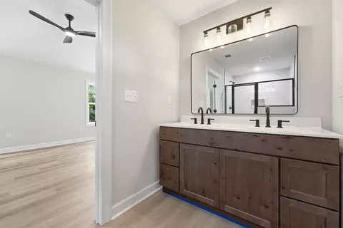 Bath - 4683 Belmont Rd, Hernando, MS 38632 photo 1 of 3