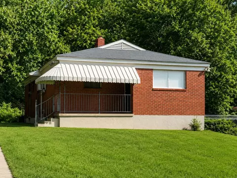 Exterior - 194 E Biscayne Rd, Memphis, TN 38109 photo 1 of 1