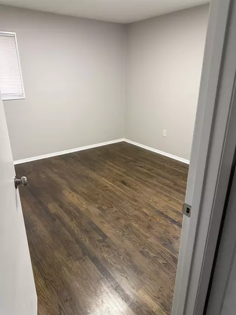 Bedroom - 194 E Biscayne Rd, Memphis, TN 38109 photo 4 of 4