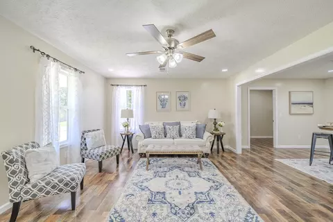 231 Clausel Ln, Adamsville, TN 38310