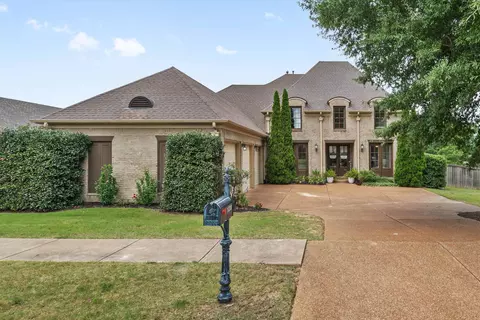 10200 Ivy Oak Dr, Lakeland, TN 38002