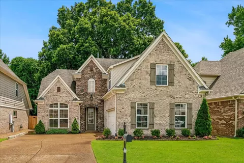 5235 Newton Oak Cir S, Memphis, TN 38117