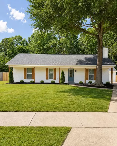 2467 Flowering Tree Dr, Bartlett, TN 38134