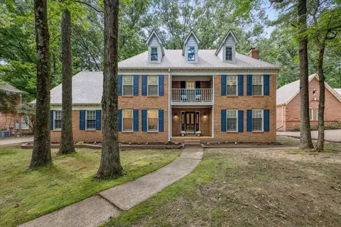 8670 Riverwood Farms Pkwy, Cordova, TN 38016