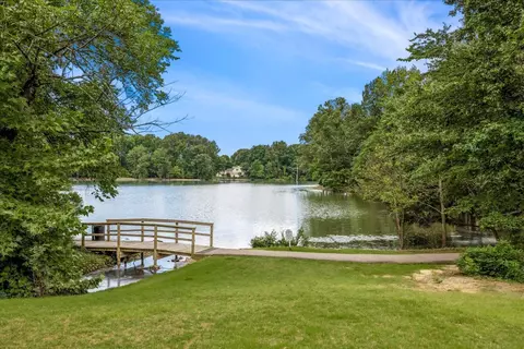 8670 Riverwood Farms Pkwy, Cordova, TN 38016