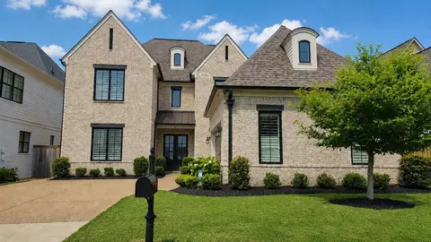 217 Chadwick Woods Ln, Collierville, TN 38017