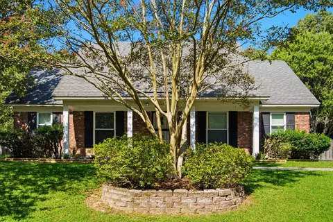 461 Dove Valley Dr, Collierville, TN 38017