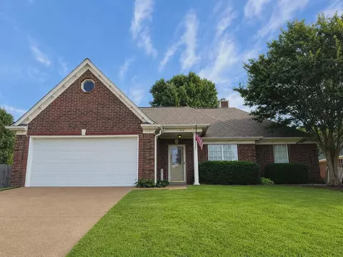 415 Oakland Hills Dr, Oakland, TN 38060