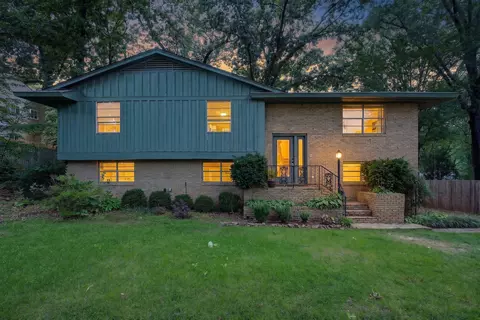 1767 Poplar Estates Pkwy, Germantown, TN 38138