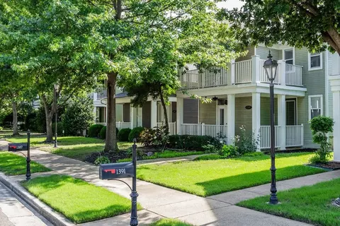 1387 E Island Pl E, Memphis, TN 38103