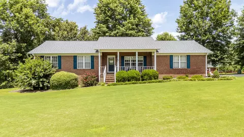 335 Jordan Glen Ln, Savannah, TN 38372