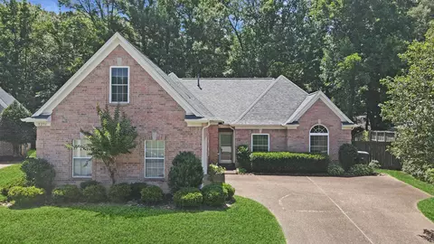 8294 Wesley Woods Cir, Cordova, TN 38018