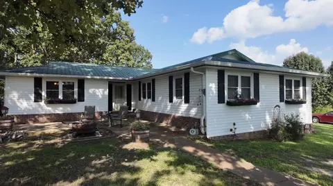 772 Rushing Rd, Michie, TN 38357