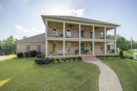 220 Anchor Bay Pt, Savannah, TN 38372