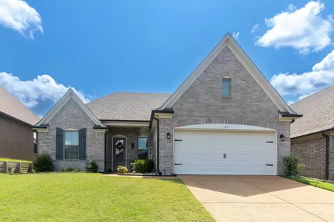 65 Briar Hollow Ln, Oakland, TN 38060