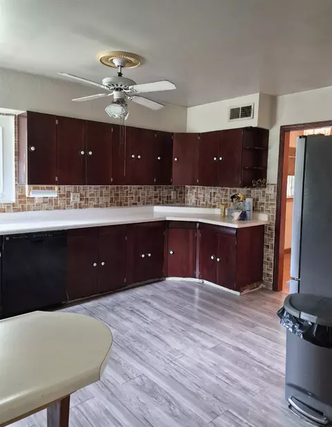 Kitchen - 4260 Broadway Rd, Arlington, TN 38002 photo 3 of 3