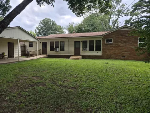 Exterior - 4260 Broadway Rd, Arlington, TN 38002 photo 9 of 12