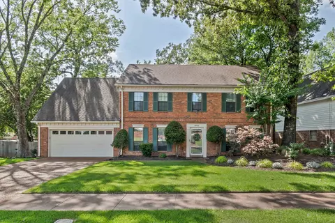3845 Oak Forest Dr, Bartlett, TN 38135