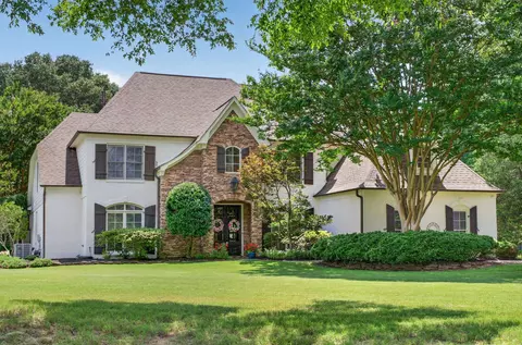 145 S Monterey Farms Cv, Collierville, TN 38017
