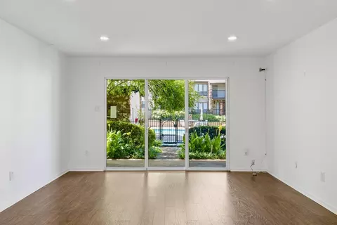 427 S Perkins Rd #427-1, Memphis, TN 38117