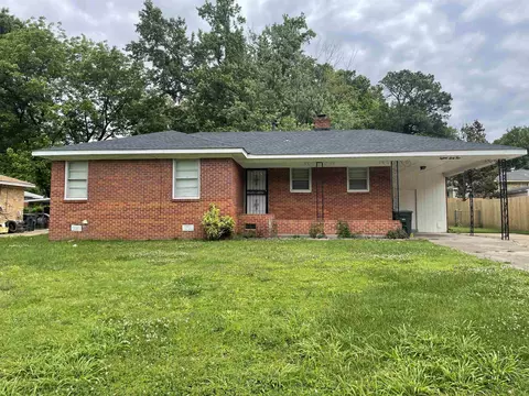 1864 Macaulay Ave, Memphis, TN 38127