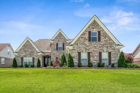8817 Brunswick Farms Dr, Arlington, TN 38002