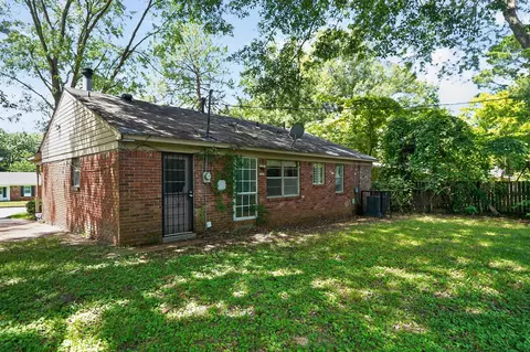 Exterior - 3712 Wolf Trail Dr, Memphis, TN 38128 photo 2 of 6