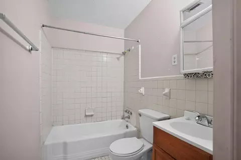 Bath - 3712 Wolf Trail Dr, Memphis, TN 38128 photo 1 of 1