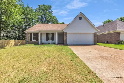 1096 Jessica Lauren Dr, Cordova, TN 38018