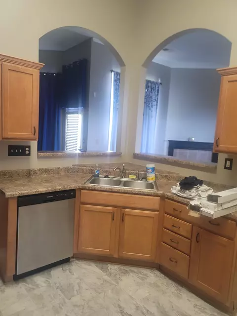 Kitchen - 7596 Easterly Ln, Memphis, TN 38125 photo 1 of 1