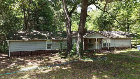 205 Van Buren Ln, Saulsbury, TN 38067