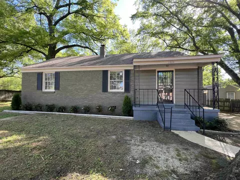 3084 St Charles Dr, Memphis, TN 38127