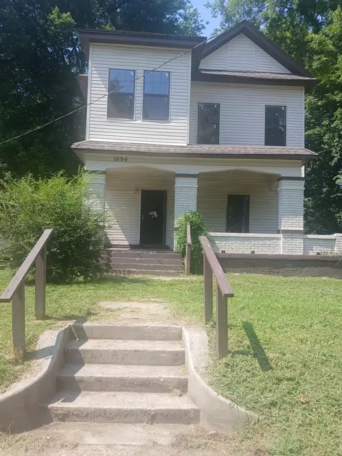 1694 Walker Ave, Memphis, TN 38114