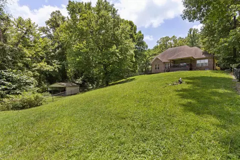 Exterior - 104 Springbrook Dr, Jackson, TN 38305 photo 6 of 6