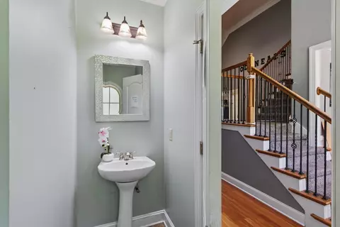 Entry Way - 104 Springbrook Dr, Jackson, TN 38305 photo 4 of 4