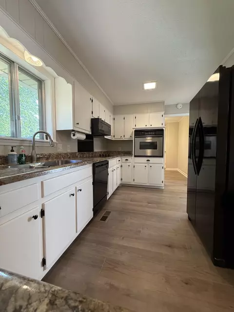 Kitchen - 1384 Murphy Ave, Covington, TN 38019 photo 2 of 2