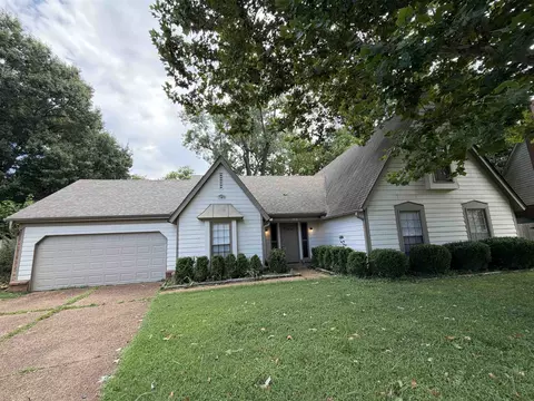 2826 Lanthorn Dr, Cordova, TN 38016