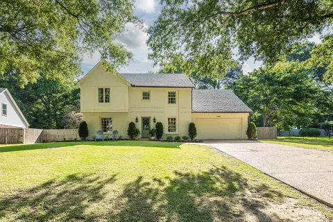 2448 Willinghurst Dr, Germantown, TN 38139