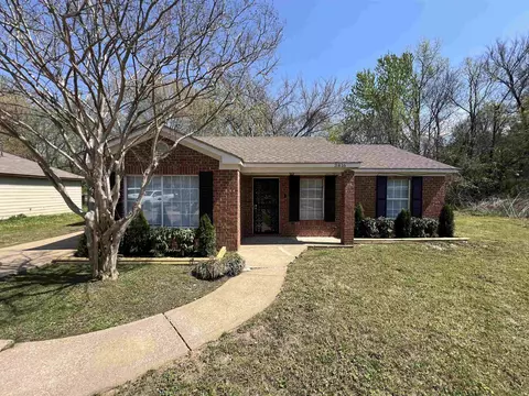 3816 Lake Park Cv, Memphis, TN 38127